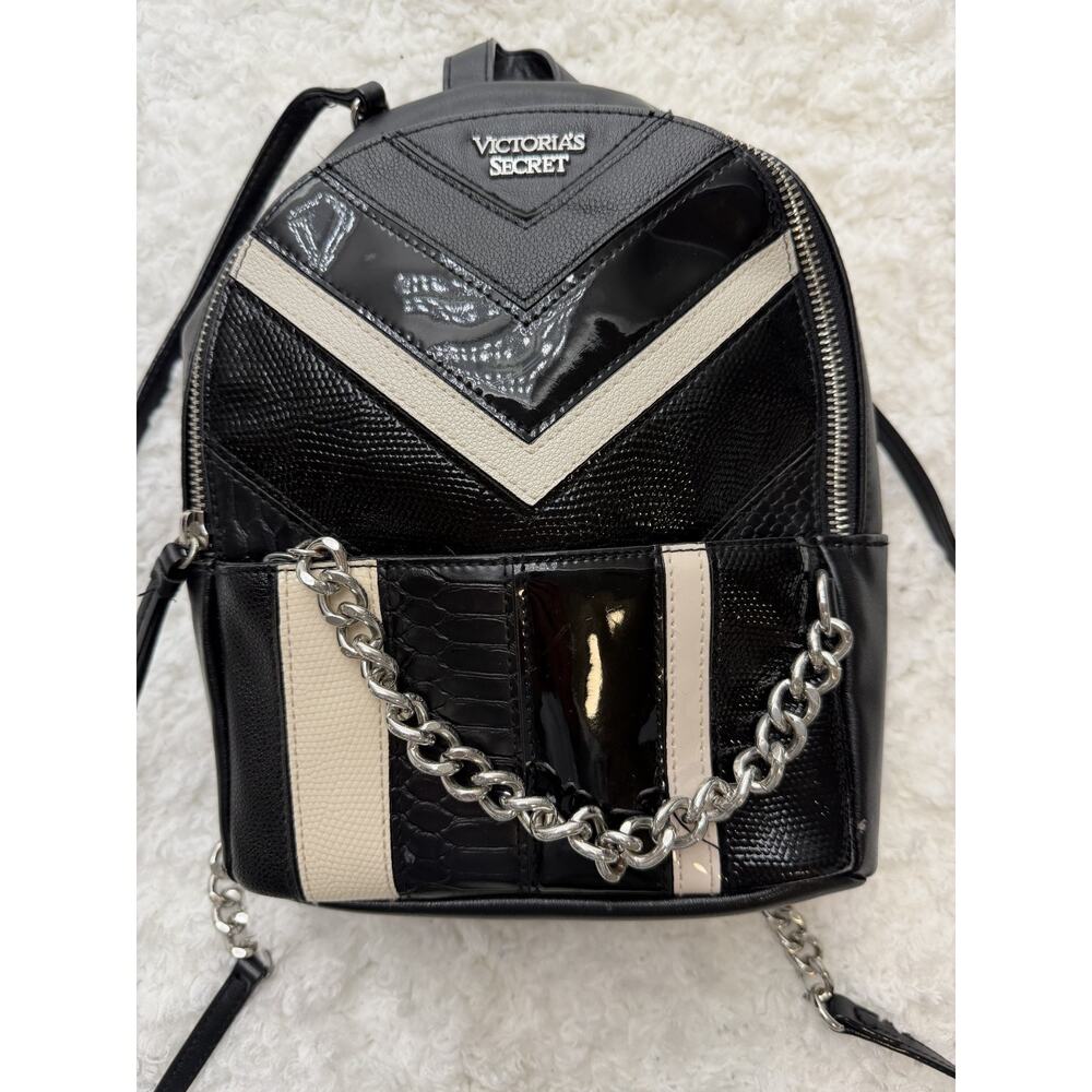 VICTORIA SECRET Chevron BACKPACK OR PURSE